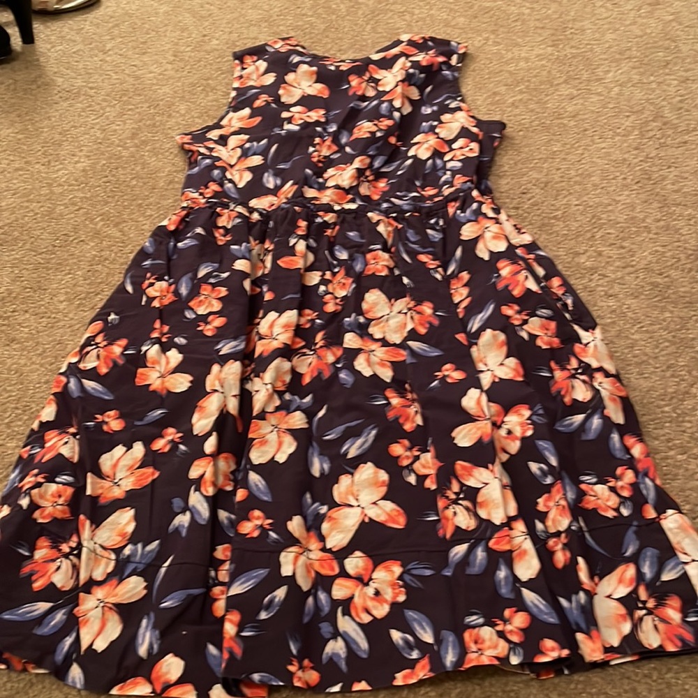 Summer dress (size 4) by GAP - Picture 6 of 8